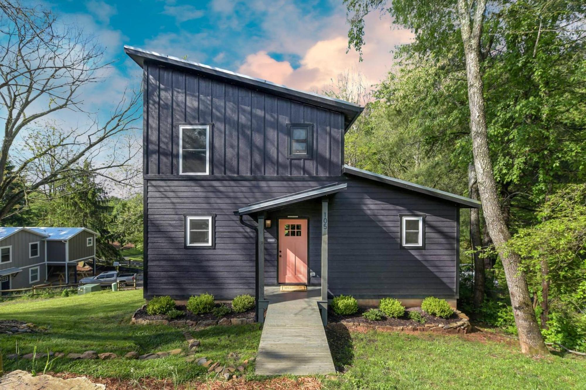 Plum Perfect Hideaway By Avantstay Near Downtown * Asheville